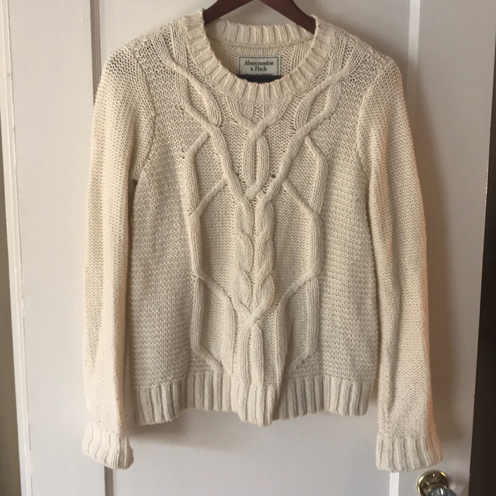 Abercrombie & Fitch Cable Knit Sweater